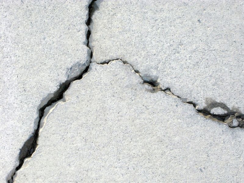 Cracked Slab Repair in Des Moines, IA